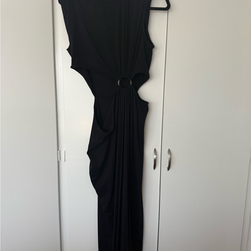 Elegant Black Sleeveless Dress